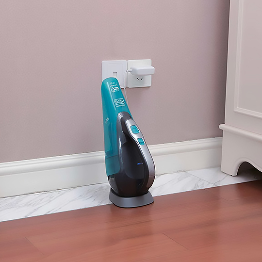 BLACK & DECKER Dustbuster Wet & Dry Vacuum Cleaner 10.8V Li-Ion