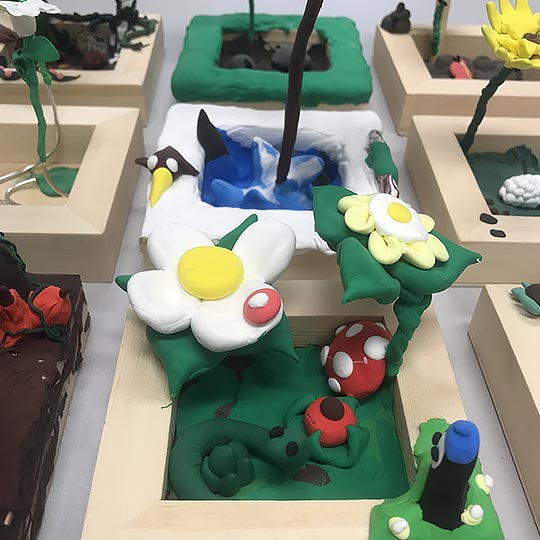 DISCOVER Flora Diorama By TASA