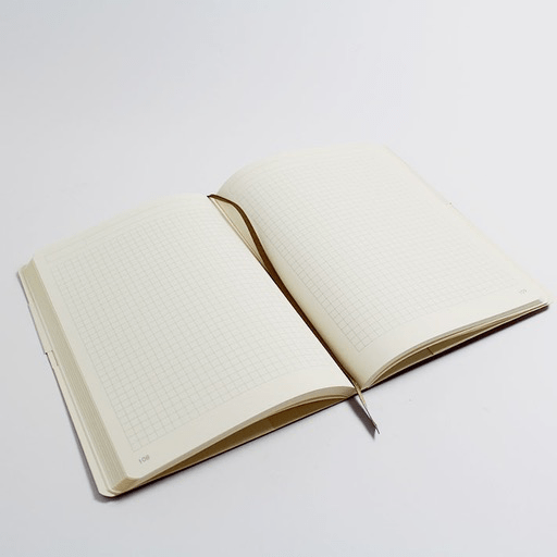 CLAIREFONTAINE Age Bag Thread-Bound Grid Bullet Journal 90gsm A5 x 96 Black