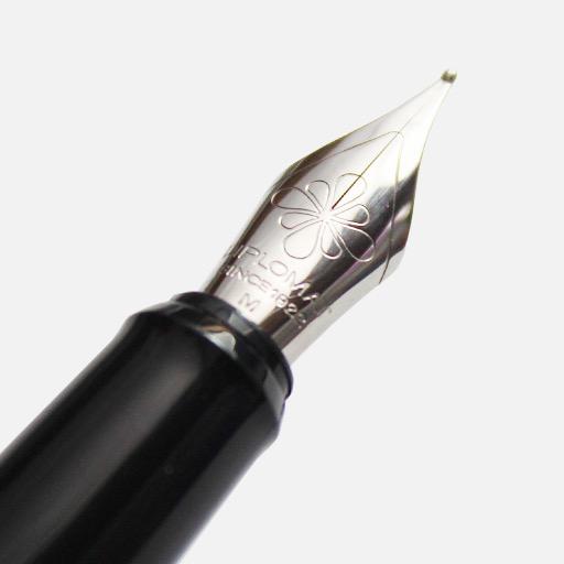 DIPLOMAT Esteem MadC Blue Caneva Fountain Pen Medium