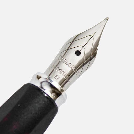 DIPLOMAT Magnum Burned Red Fountain Pen Extra Fine