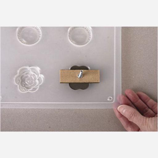 RAYHER Cement Decoration Knobs Crafting Kit