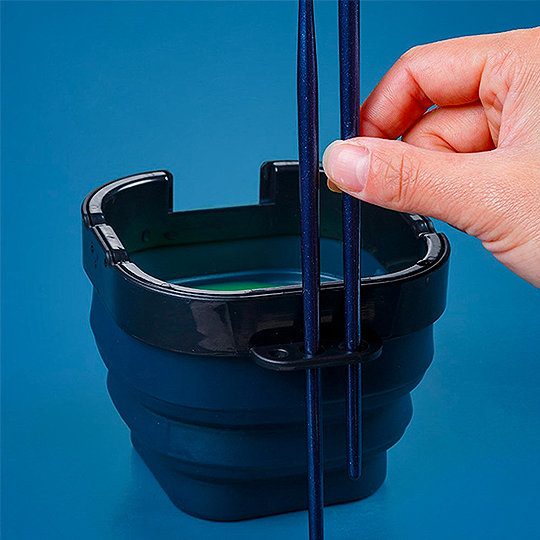 SUPERIOR Portable Water Bucket & Palette Black