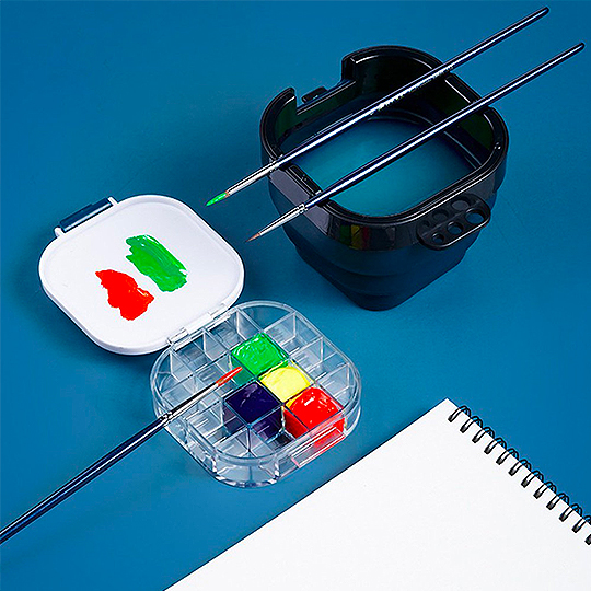 SUPERIOR Portable Water Bucket & Palette Black