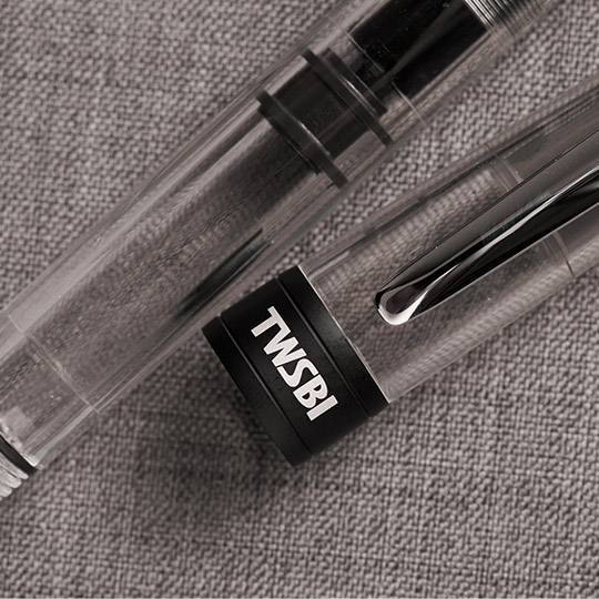 TWSBI Diamond 580 AL R Black Fountain Pen Broad (Ship After 19 Jan)