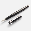 DIPLOMAT Magnum Crow Black Fountain Pen Medium