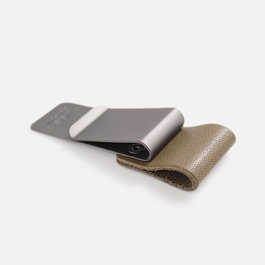 TRAVELER’S Notebook Pen Holder Medium Olive