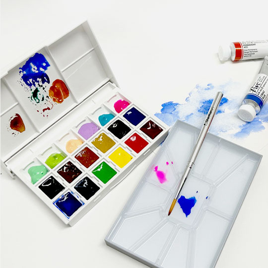 SHINHAN Premium Watercolor 1/2 Pan Set x 12 (Free Travel Brush Included)