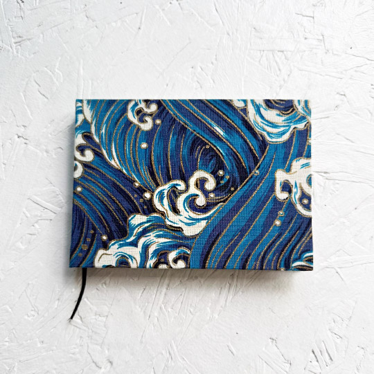 OVJ Yangtze 100% Cotton Watercolor Paper Book 300gsm Landscape 13cm x 19cm x 24 Waves